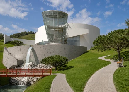 New Tomihiro Museum